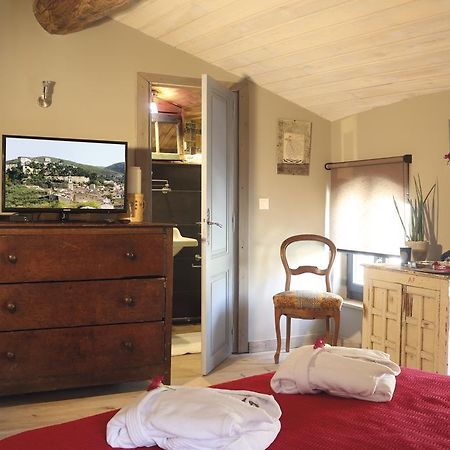 Bed and breakfast La Casa De Boulbon Chambre photo