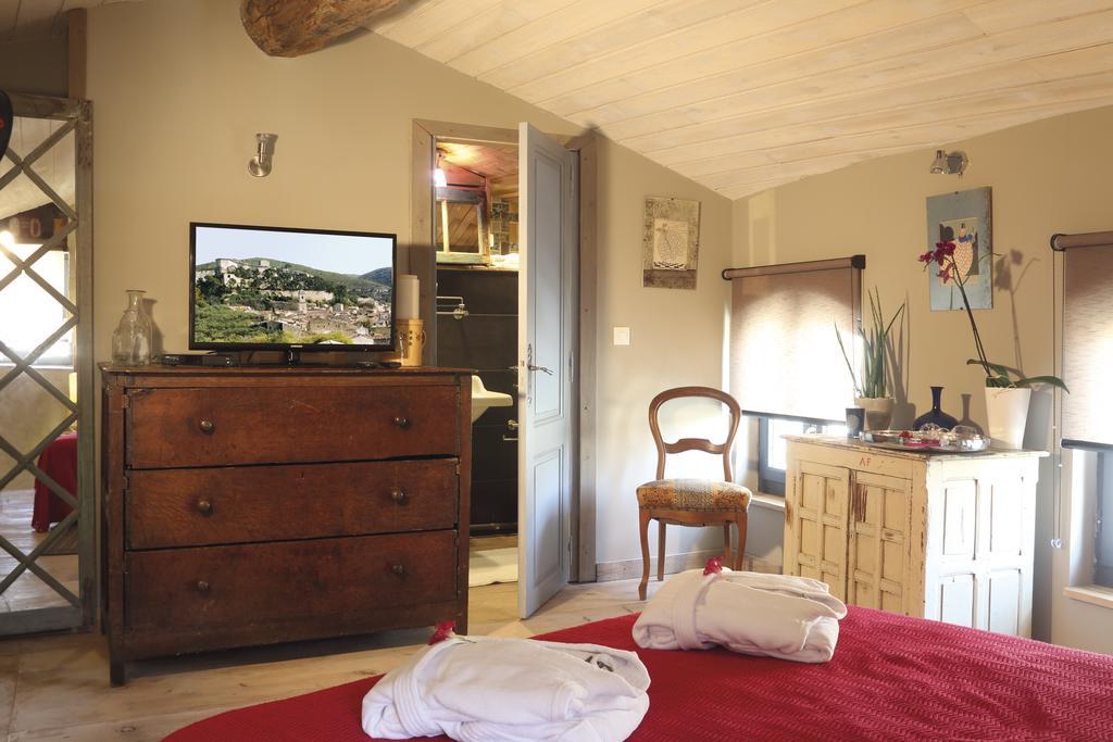 Bed and breakfast La Casa De Boulbon Chambre photo