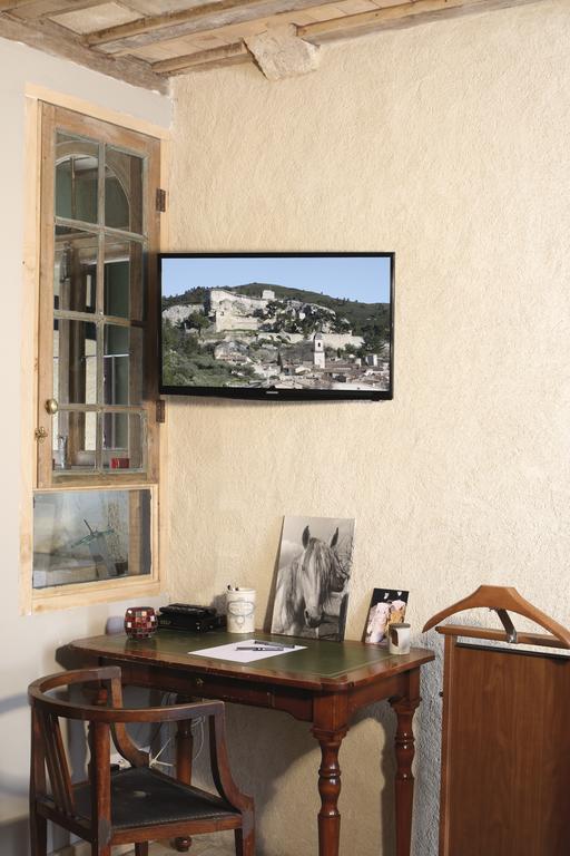 Bed and breakfast La Casa De Boulbon Chambre photo